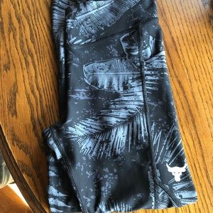 Under Armour Capris size medium